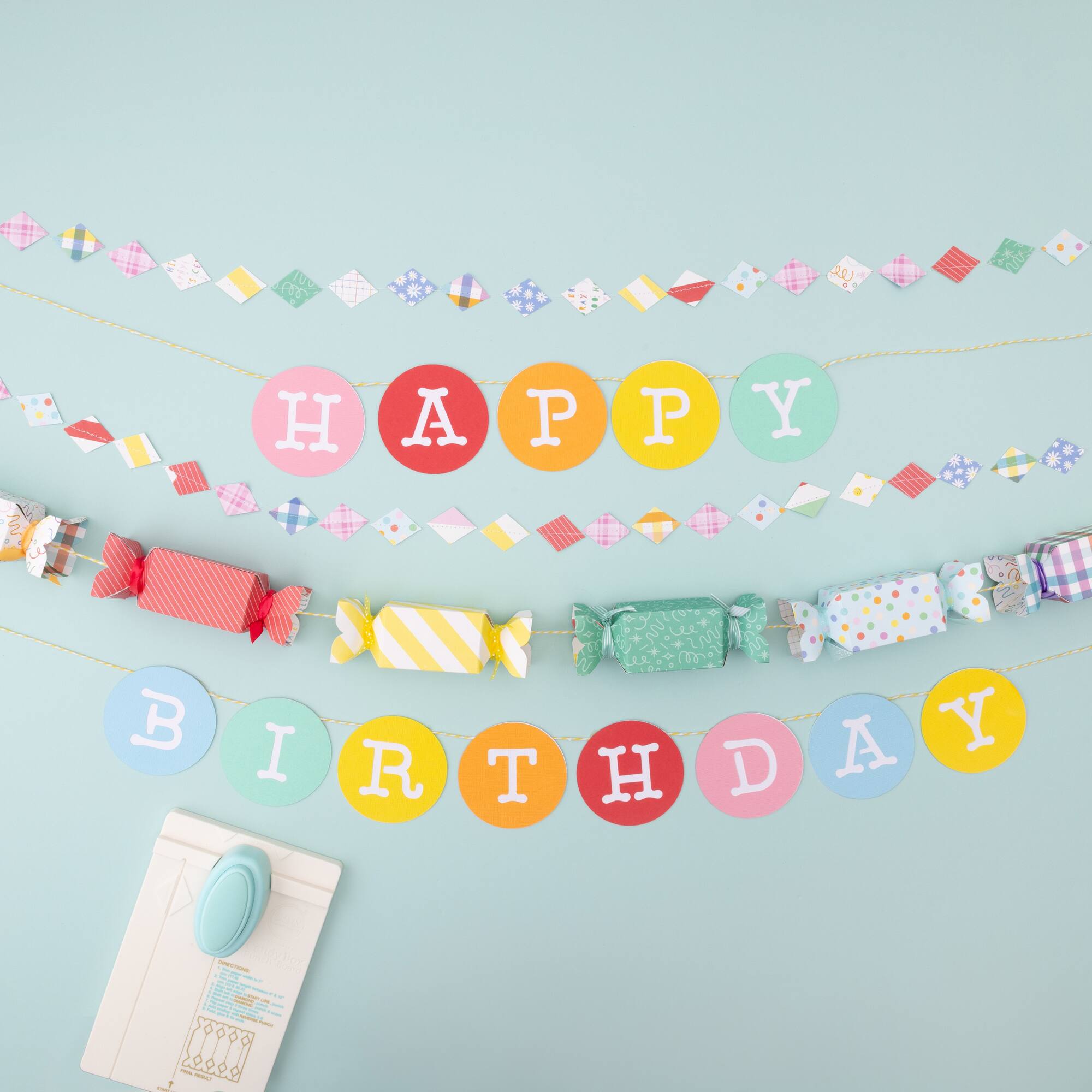 We R Memory Keepers® Punch Board™ Candy Box